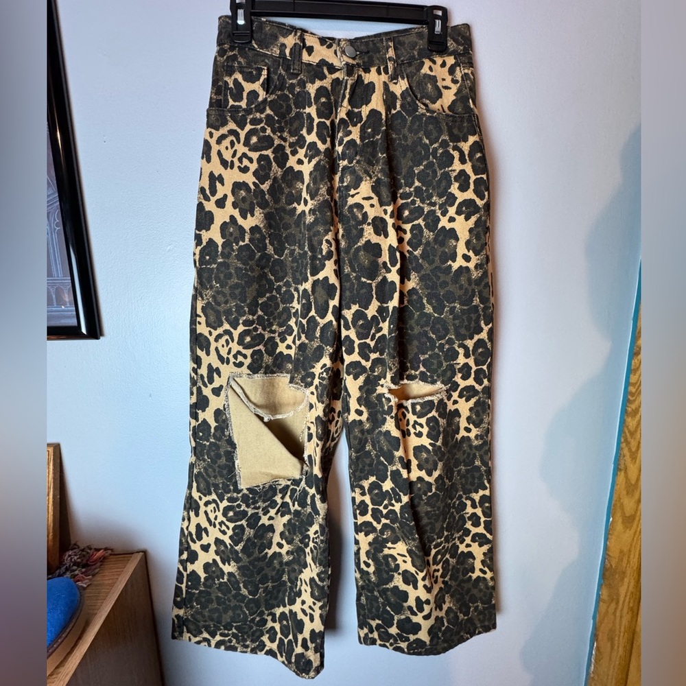Y2K Leopard Distressed Baggy Jeans